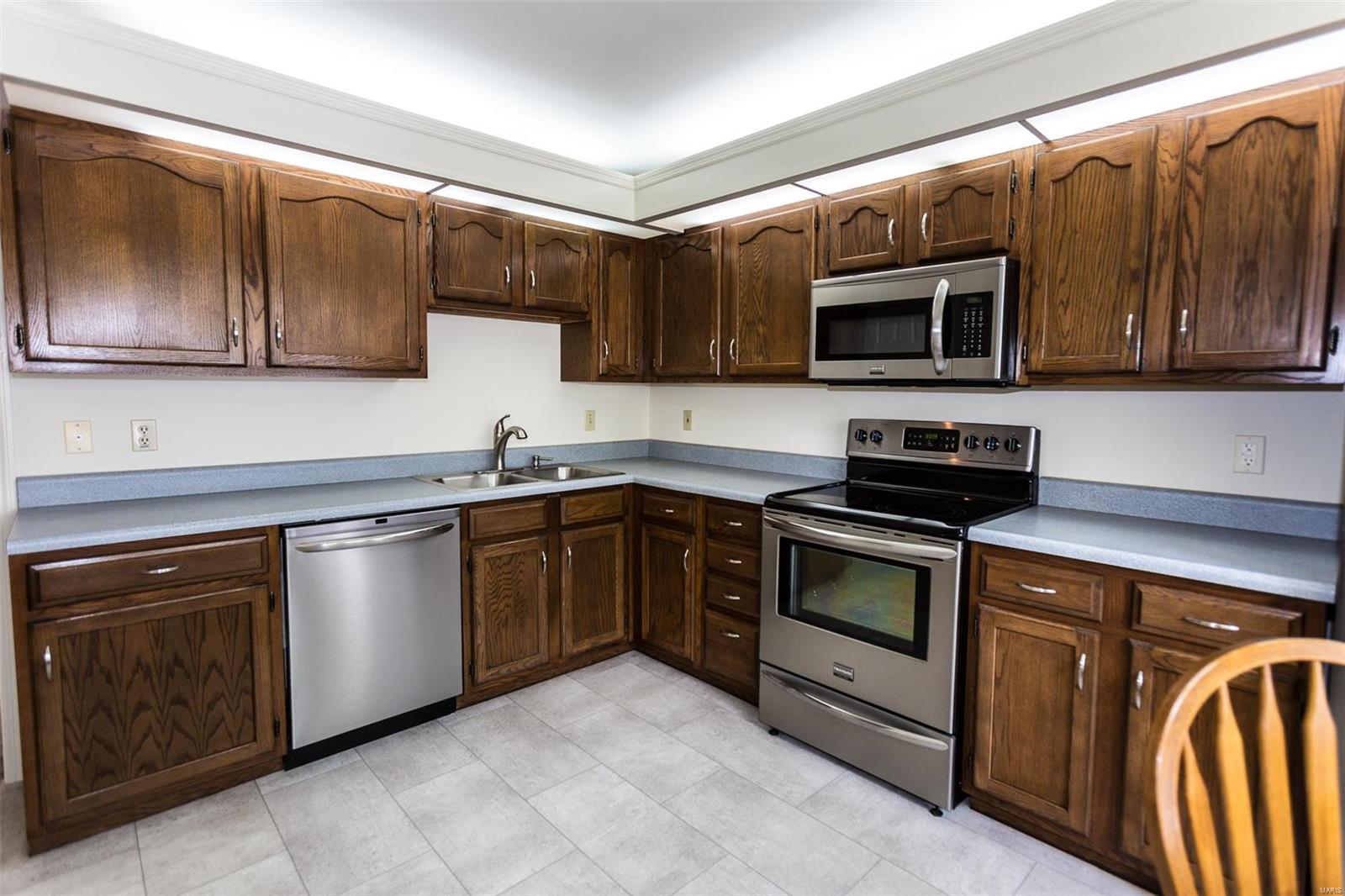 15802 Harris Ridge Court Chesterfield, MO 63017 - Photo 20 of 46 Gallery Image 20