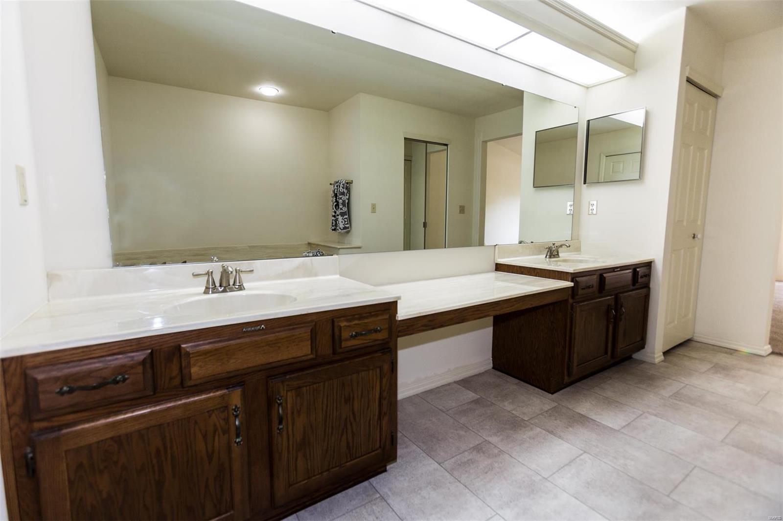 15802 Harris Ridge Court Chesterfield, MO 63017 - Photo 26 of 46 Gallery Image 26