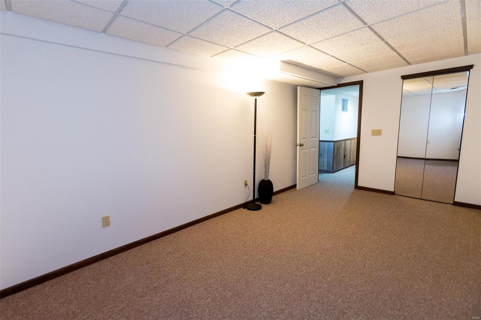 15802 Harris Ridge Court Chesterfield, MO 63017 - Photo 38 of 46 Gallery Image 38