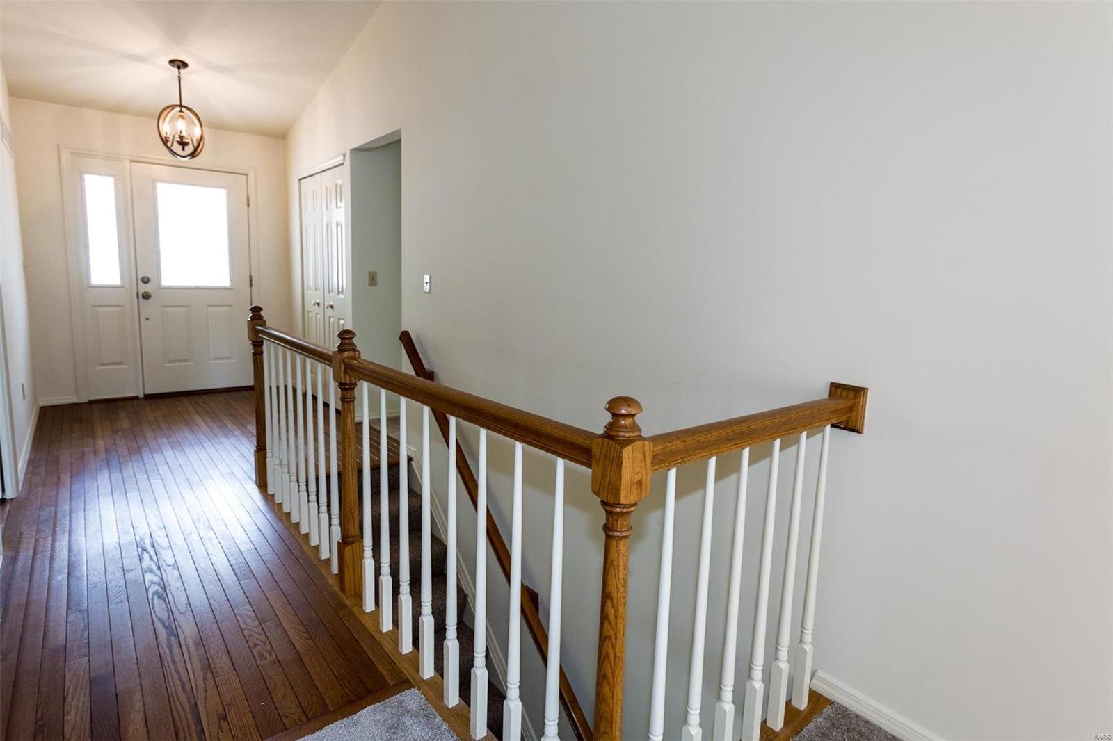 15802 Harris Ridge Court Chesterfield, MO 63017 - Photo 8 of 46 Gallery Image 8