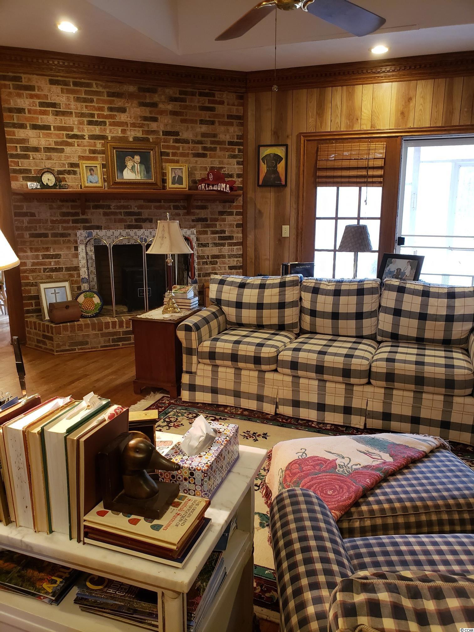 361 West Countryside Road Dillon, SC 29536 - Photo 3 of 27 Gallery Image 3