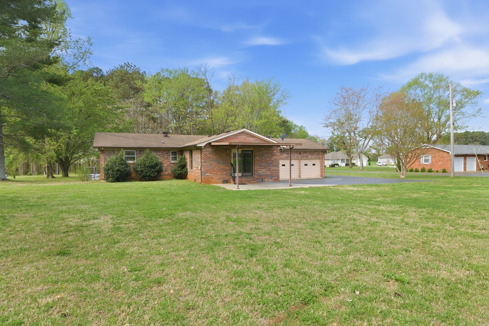 1956 Old Estill Springs Road Winchester, TN 37398 - Photo 22 of 30 a view of a house with a yard