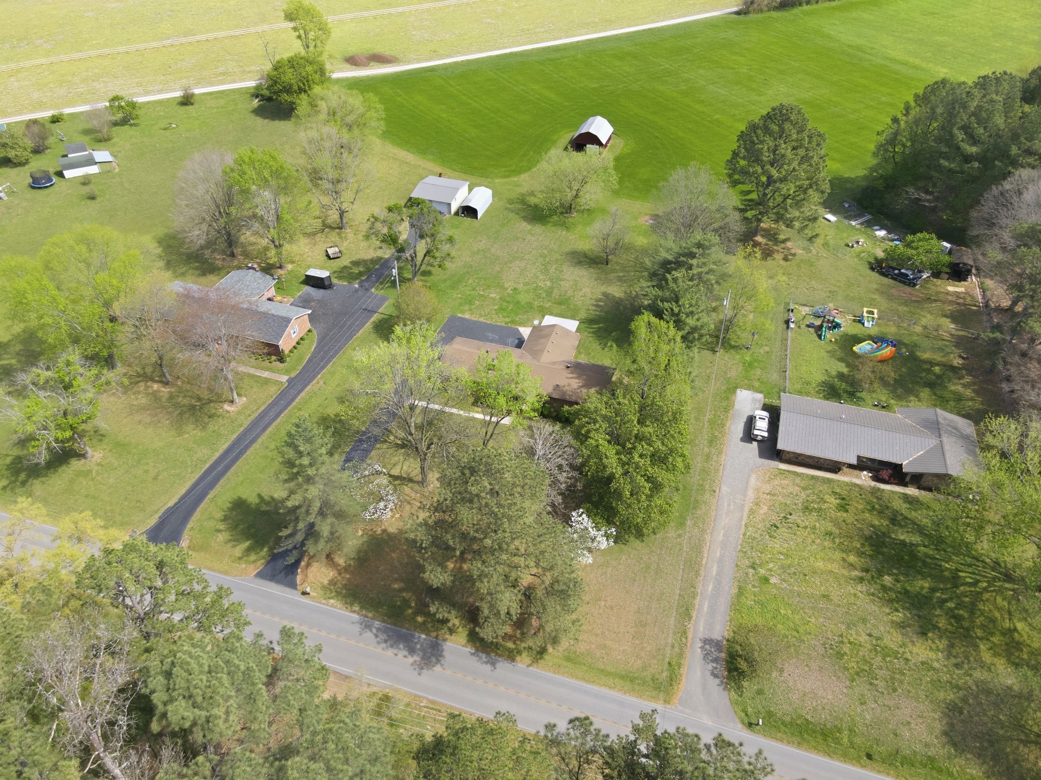 1956 Old Estill Springs Road Winchester, TN 37398 - Photo 25 of 30 a view of a bathroom