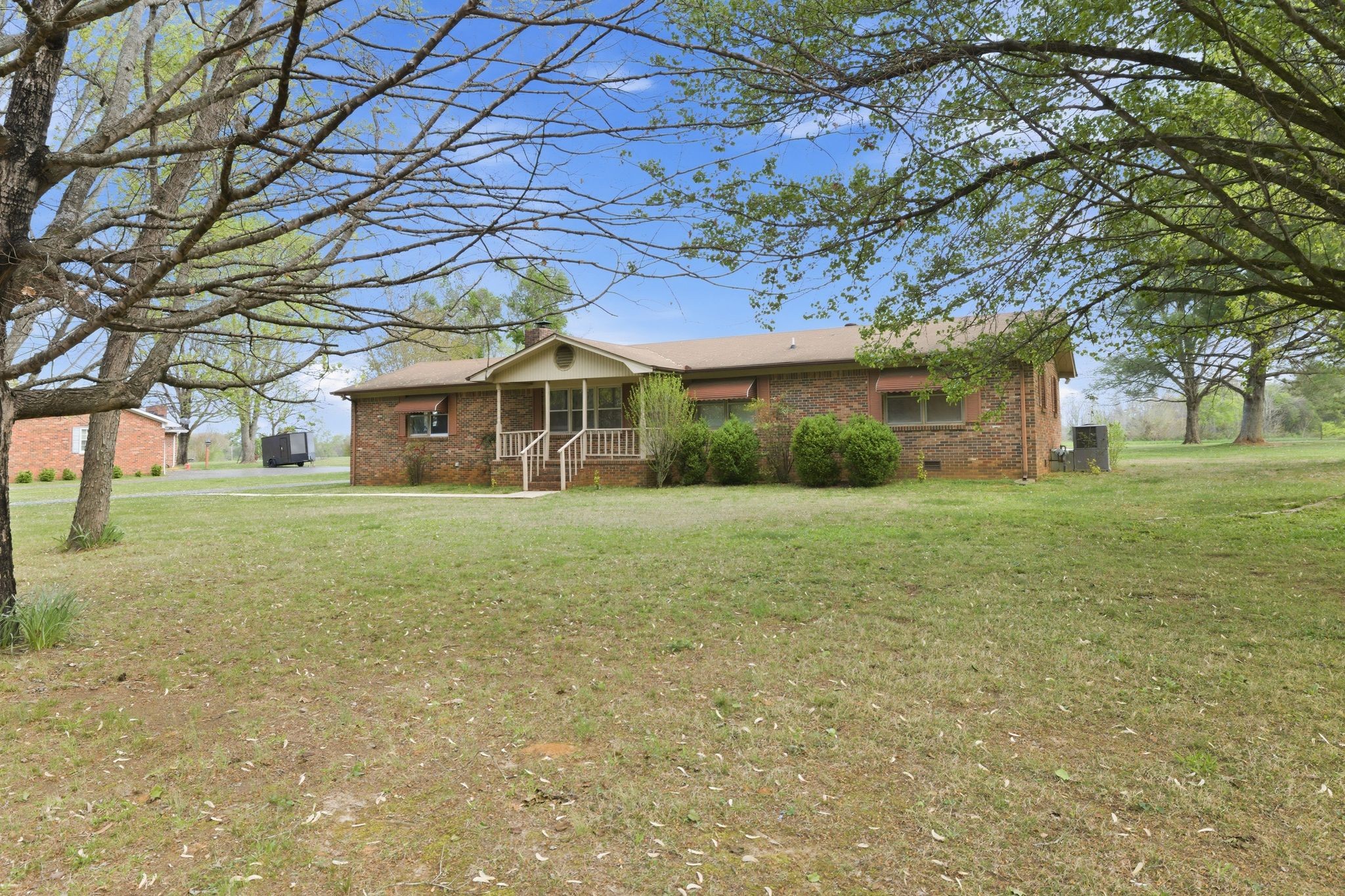 1956 Old Estill Springs Road Winchester, TN 37398 - Photo 27 of 30 a front view of a house with a yard