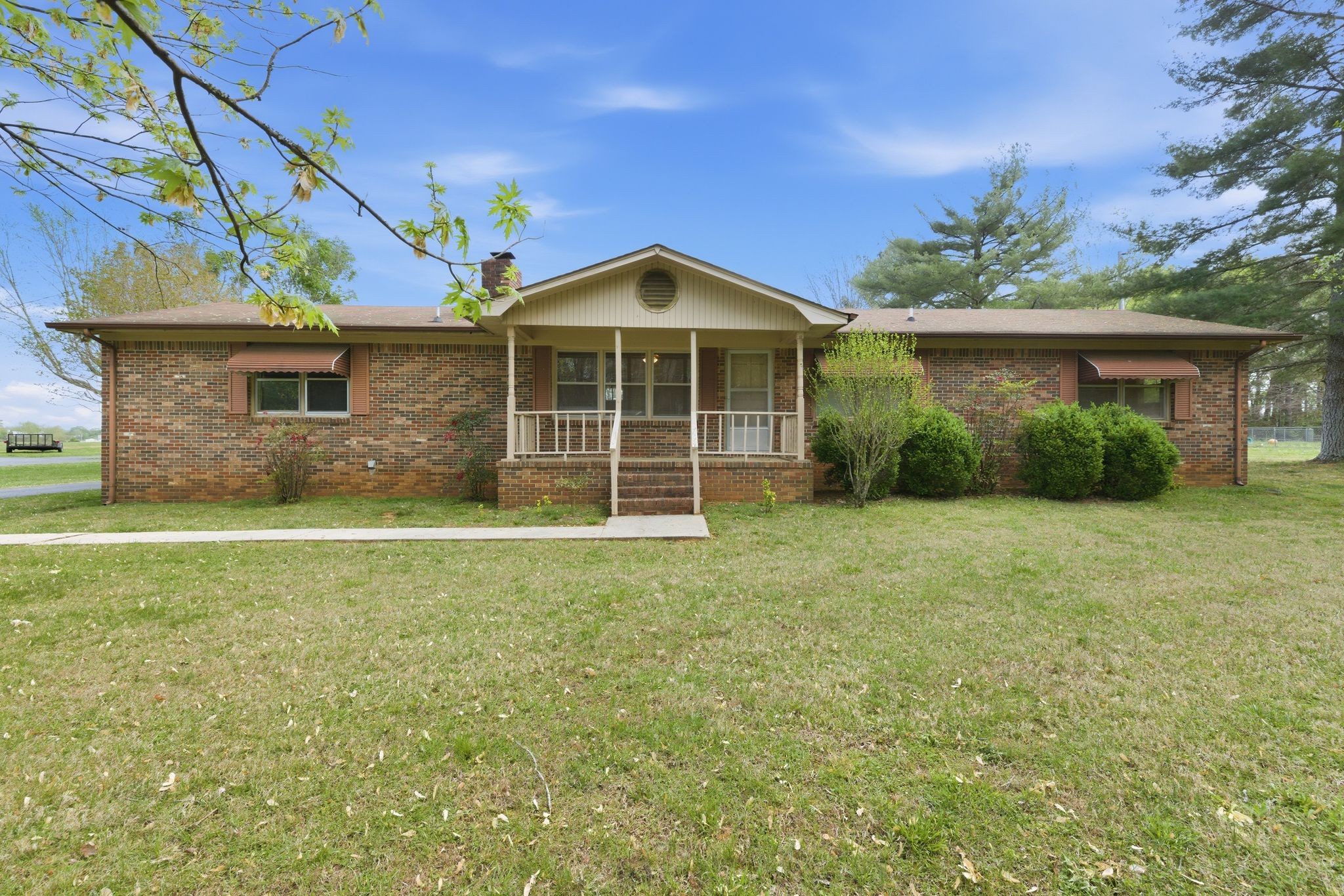 1956 Old Estill Springs Road Winchester, TN 37398 - Photo 28 of 30 a front view of a house with garden