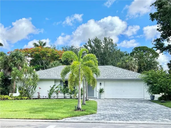 $3,600 | 2499 River Reach Drive, Naples, FL 34104