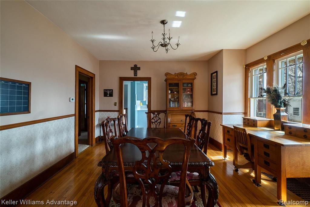 23812 Farmington Road Farmington, MI 48336 - Photo 11 of 40