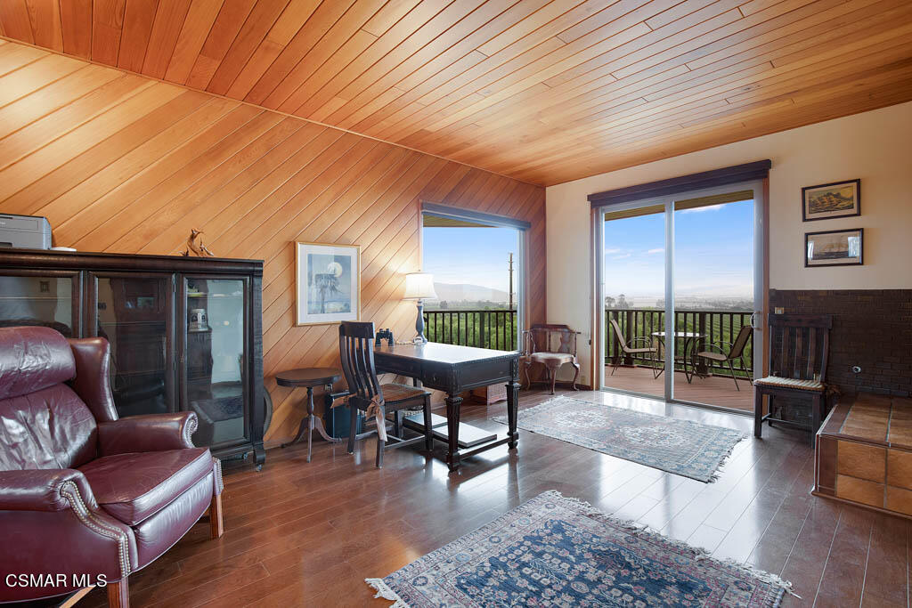 11453 Foothill Road Santa Paula, CA 93060 - Photo 12 of 53 Incredible natural light