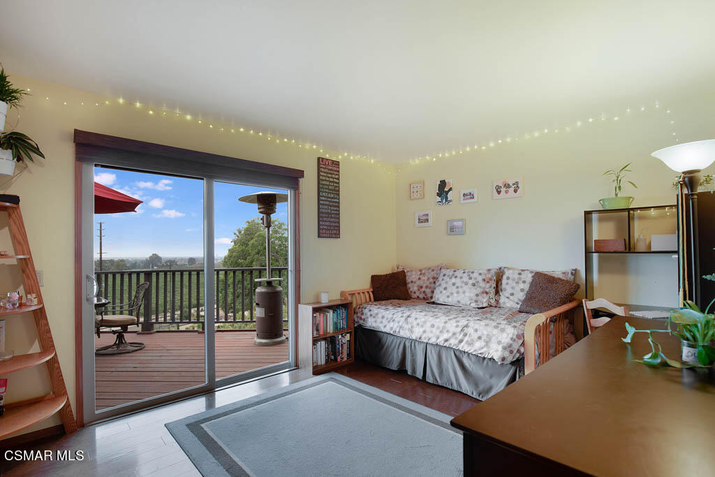 11453 Foothill Road Santa Paula, CA 93060 - Photo 25 of 53 Secondary bedroom with balcony