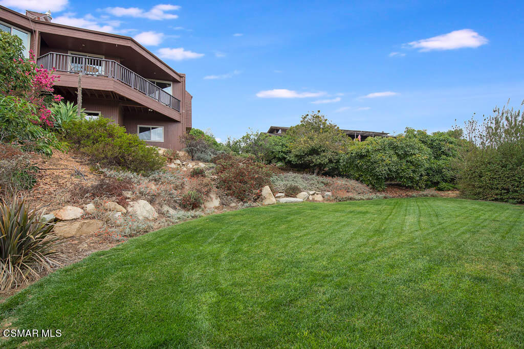 11453 Foothill Road Santa Paula, CA 93060 - Photo 44 of 53 Private HUGE grass area