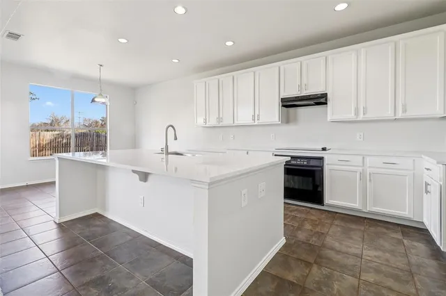 $370,000 | 1112 Meadowlark Lane, DeSoto, TX 75115