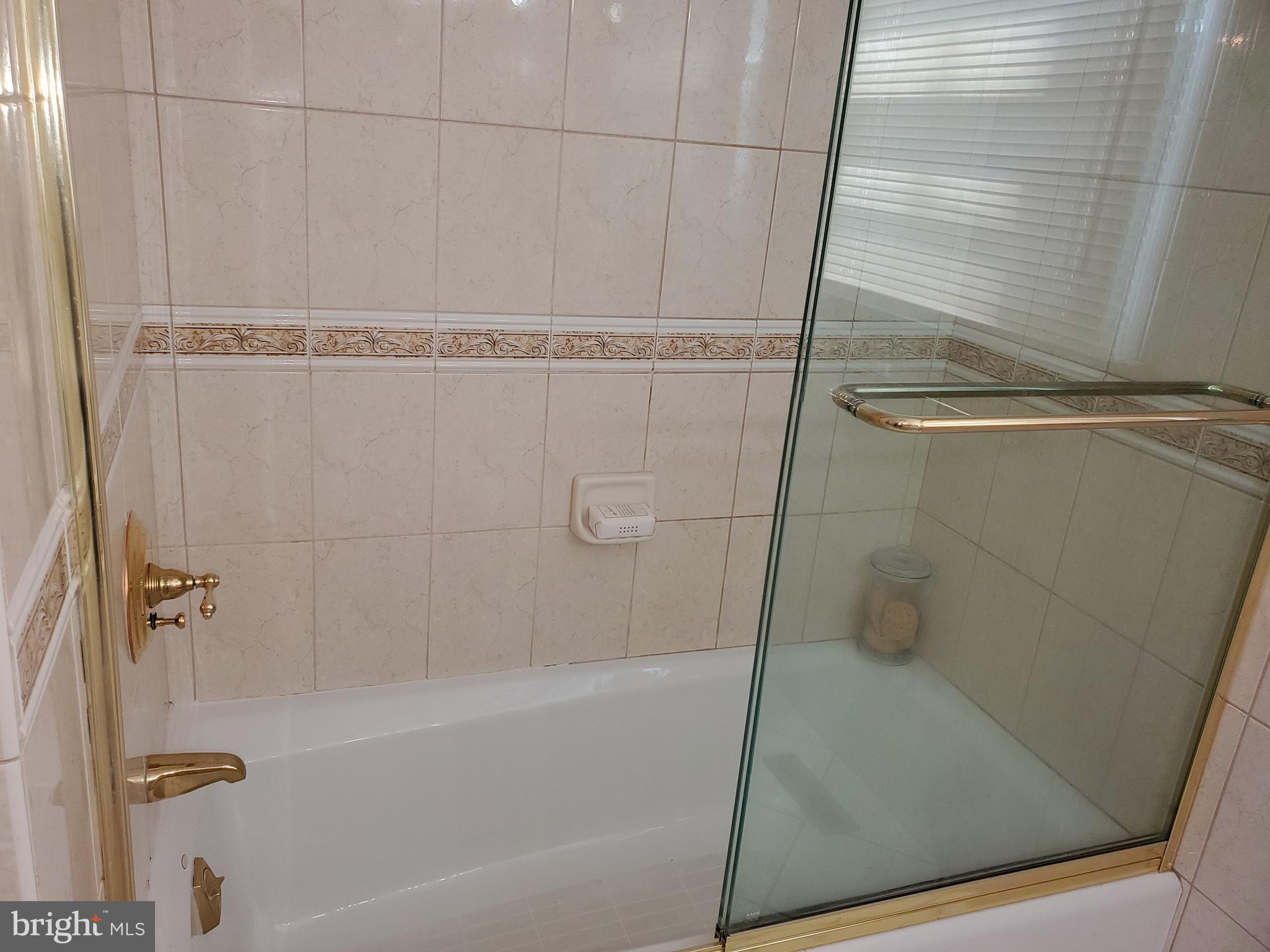 4 Royal Court Willingboro, NJ 08046 - Photo 14 of 27 Gallery Image 14