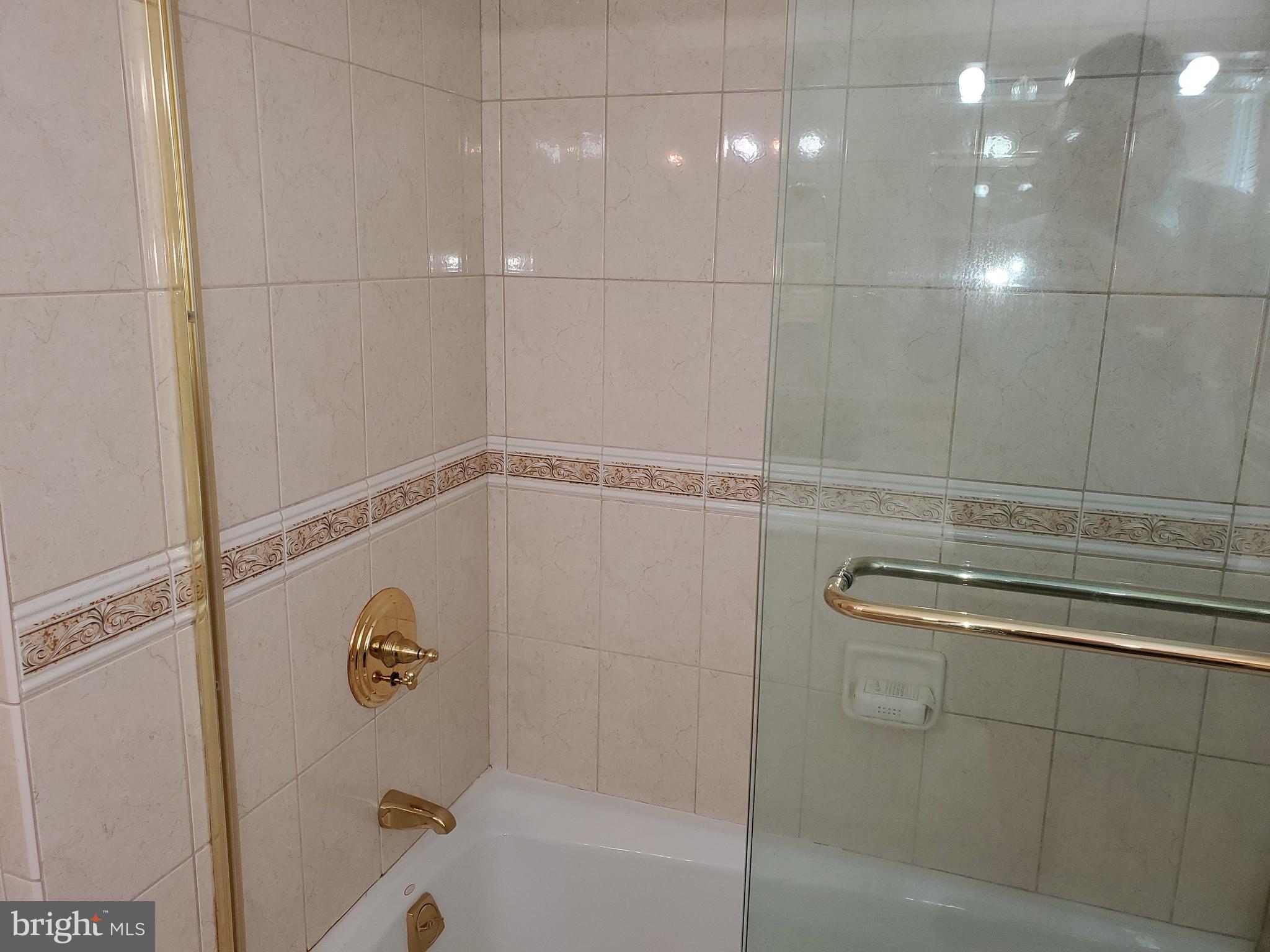 4 Royal Court Willingboro, NJ 08046 - Photo 16 of 27 Gallery Image 16