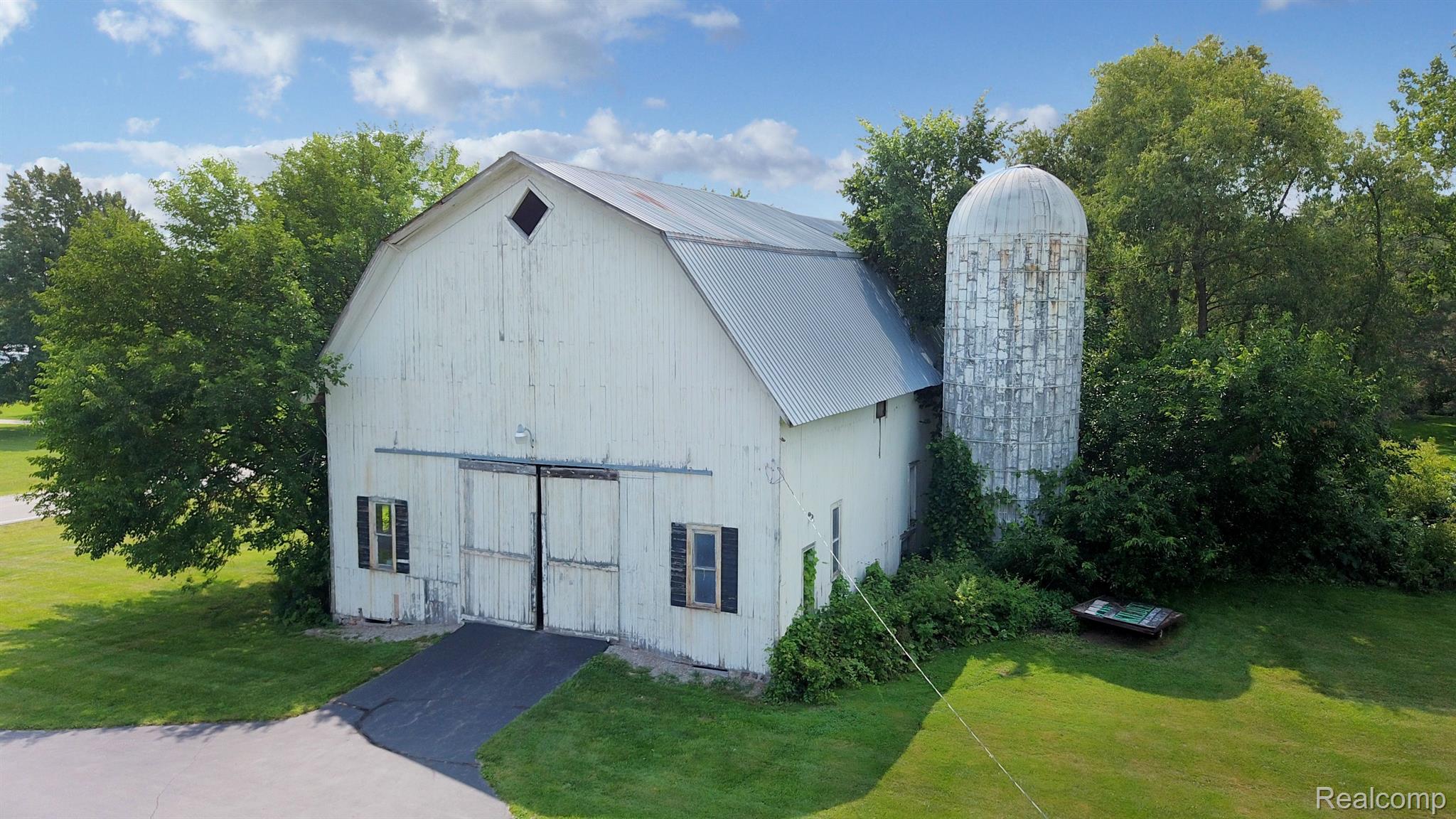7316 Calkins Road Flint, MI 48532 - Photo 33 of 37 Gallery Image 33