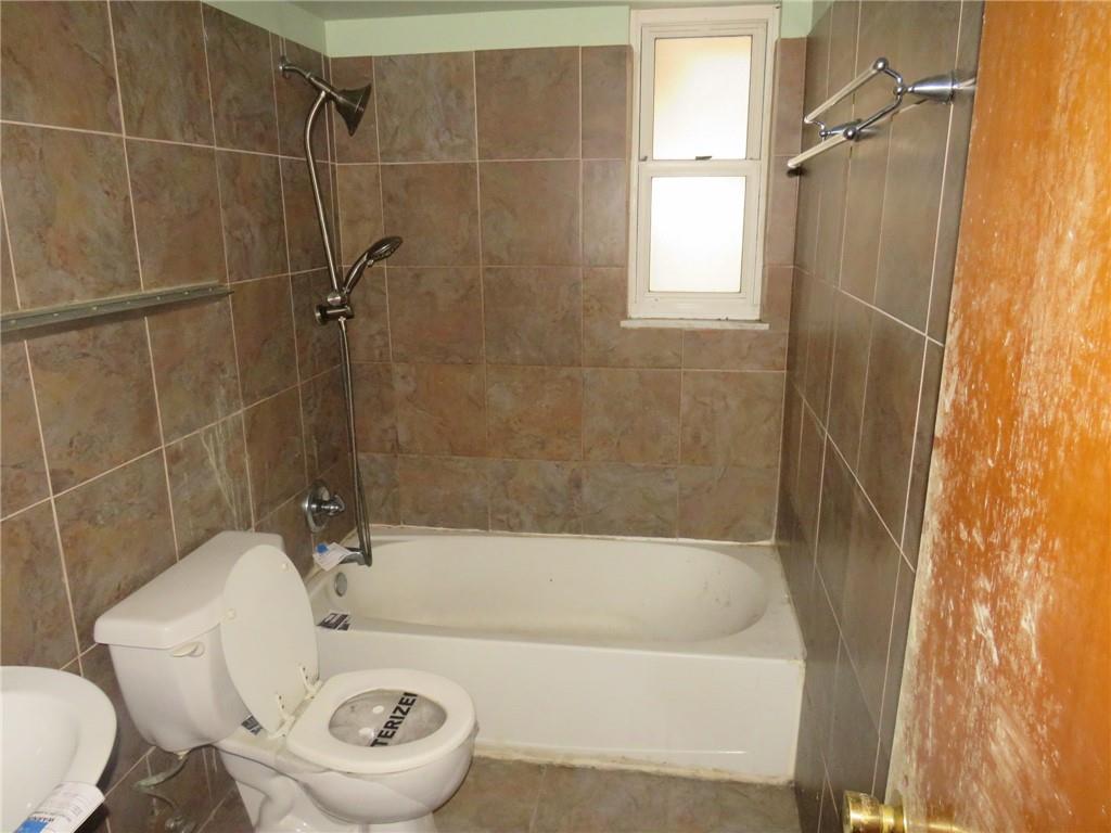 1082 Jefferson Road Pittsburgh, PA 15235 - Photo 14 of 22 Gallery Image 14