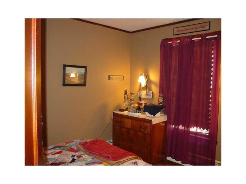 21-23 School Street Brewer, ME 04412 - Photo 17 of 19 Bedroom.