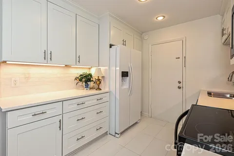 $350,000 | 4755 Hedgemore Drive, Unit D, Charlotte, NC 28209