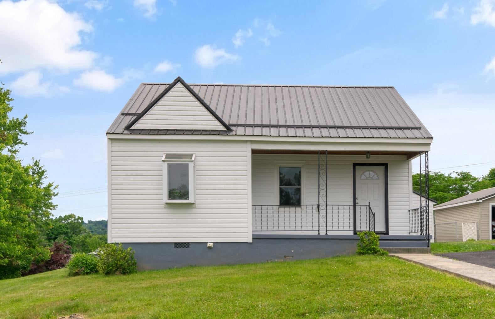 7520 Ridge Road Radford, VA 24141 - Photo 1 of 22 Gallery Image 1
