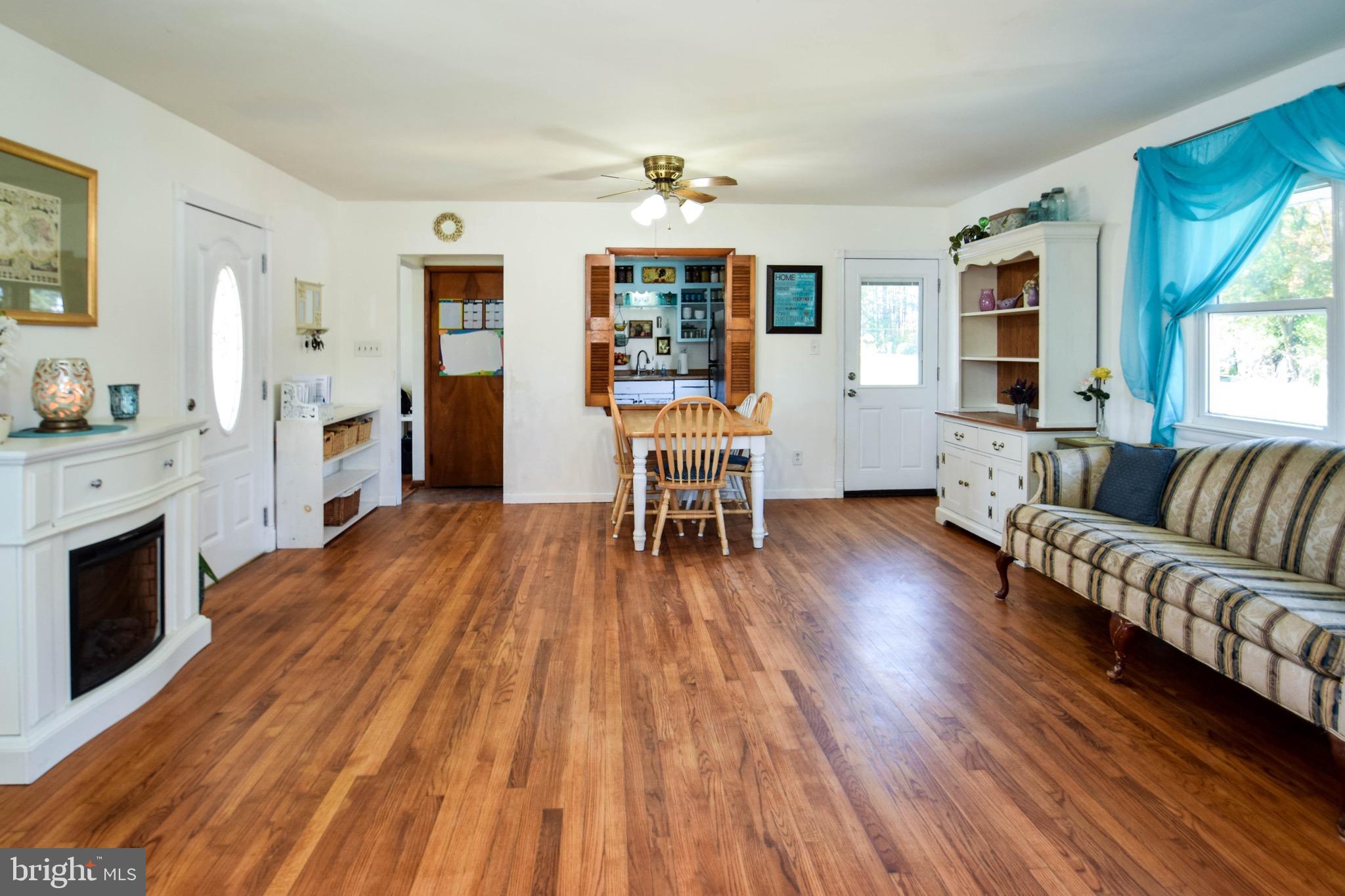 4208 Federal Hill Road Street, MD 21154 - Photo 5 of 30 Living Dining Combo