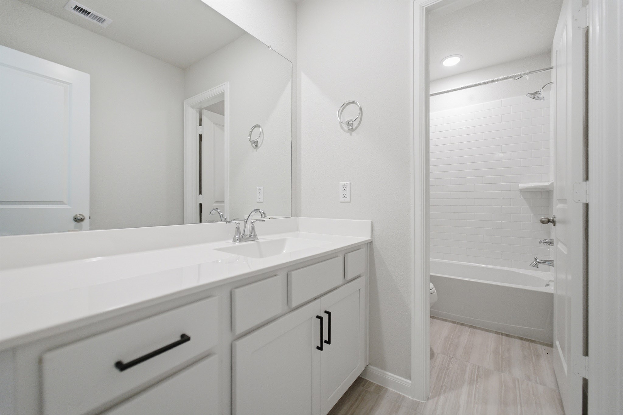 7906 Jasper Mdws Way Angleton, TX 77515 - Photo 33 of 37