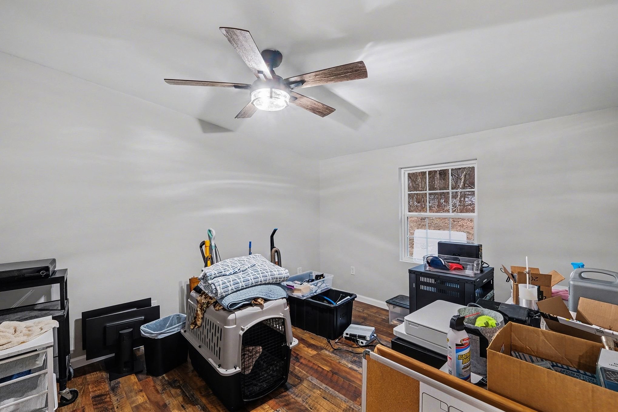 44 Opossum Hollow Road Gordonsville, TN 38563 - Photo 13 of 28 a bedroom with a workspace