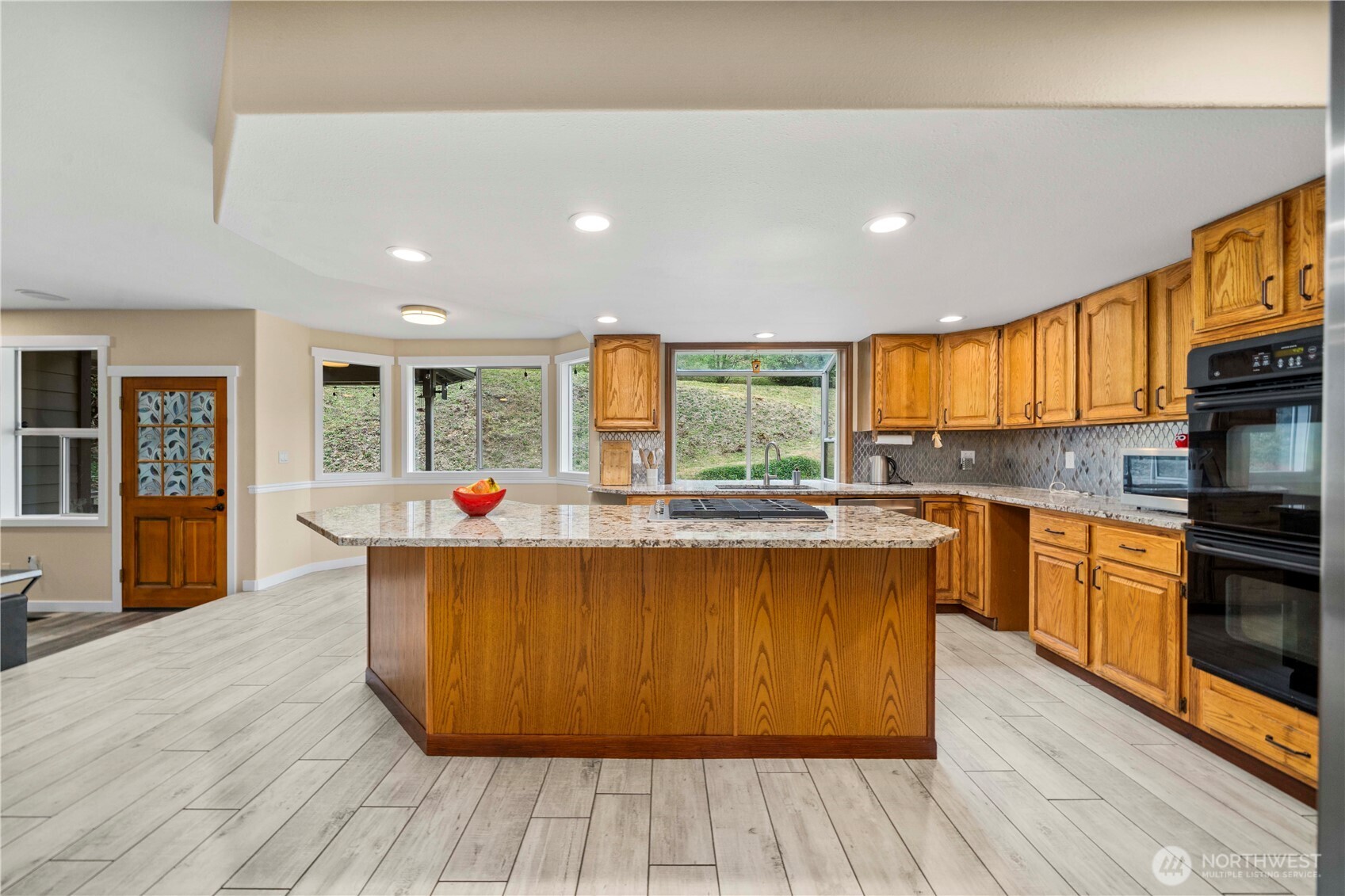 25921 Witte Road Southeast Maple Valley, WA 98038 - Photo 12 of 38