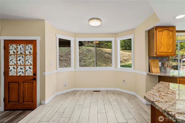 $1,295,000 | 25921 Witte Road Southeast, Maple Valley, WA 98038