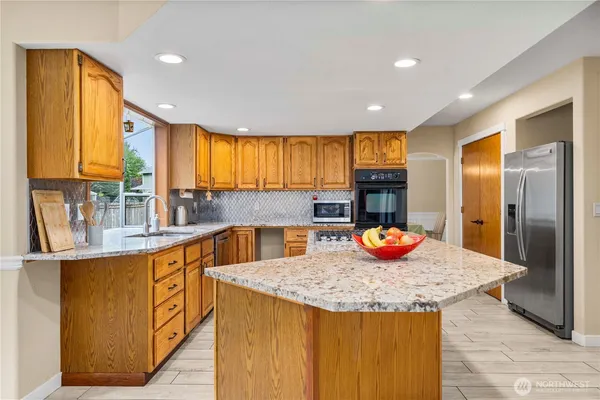 $1,295,000 | 25921 Witte Road Southeast, Maple Valley, WA 98038