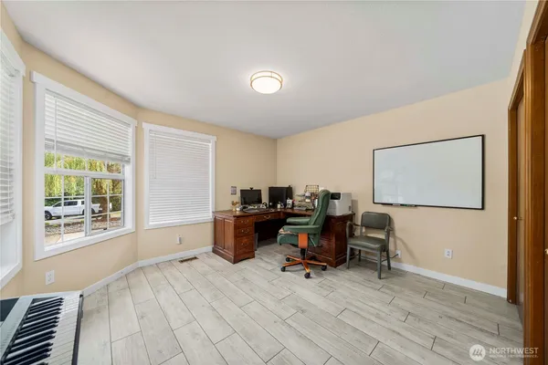 $1,295,000 | 25921 Witte Road Southeast, Maple Valley, WA 98038