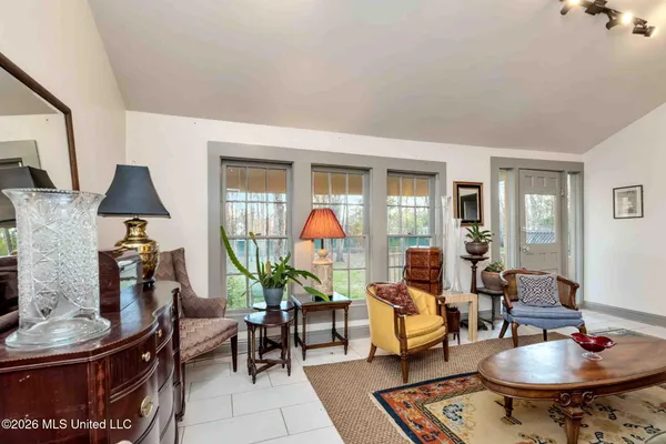 $297,000 | 136 West 5th Street, Hattiesburg, MS 39401