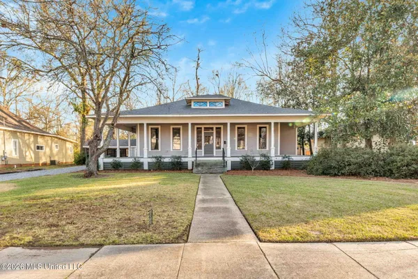 $297,000 | 136 West 5th Street, Hattiesburg, MS 39401