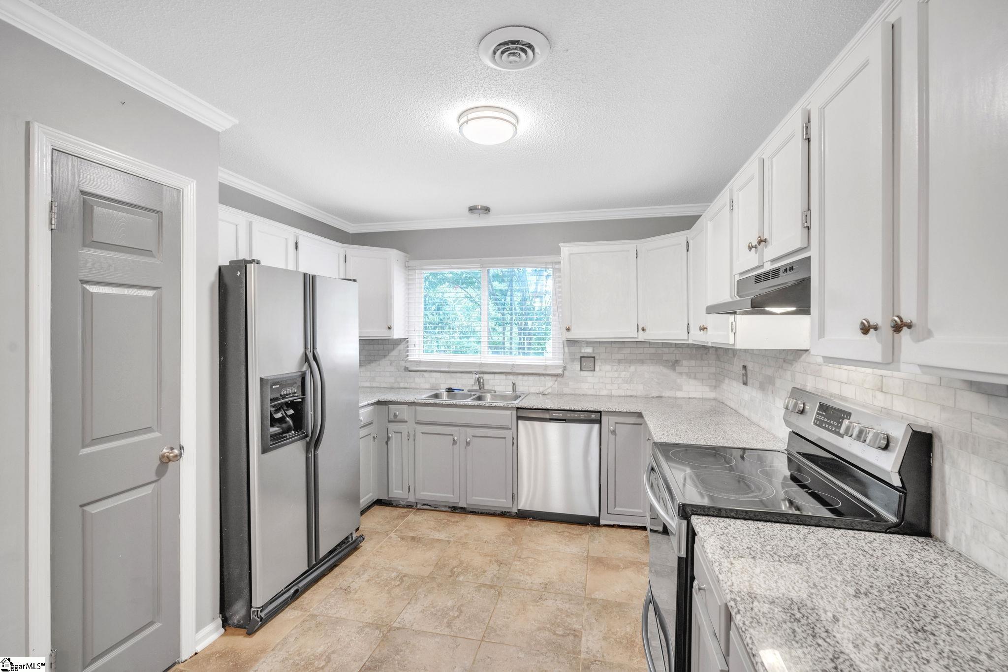 150 Stallings Road, Unit C10 Taylors, SC 29687 - Photo 8 of 31 Gallery Image 8