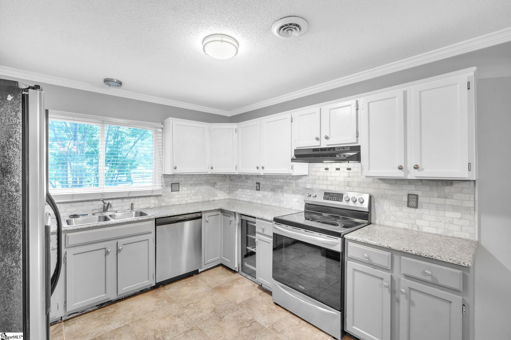 150 Stallings Road, Unit C10 Taylors, SC 29687 - Photo 9 of 31 Gallery Image 9