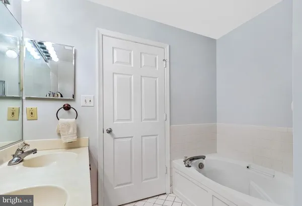 $2,850 | 6809 Stone Maple Terrace, Unit A, Centreville, VA 20121