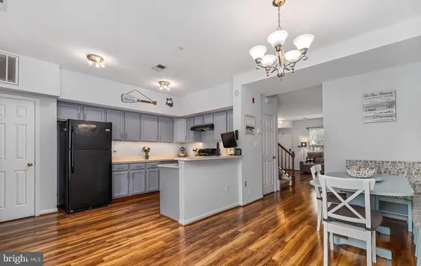 $2,850 | 6809 Stone Maple Terrace, Unit A, Centreville, VA 20121