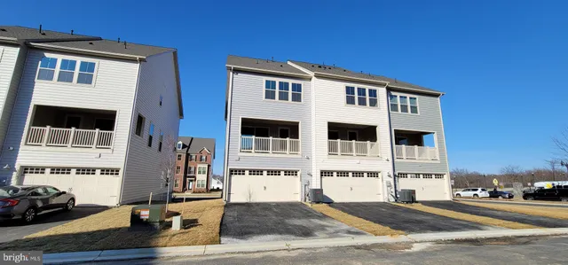 $3,300 | 3895 Sugarloaf Parkway, Frederick, MD 21704