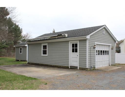 278 New Bedford Road Rochester, MA 02770 - Photo 5 of 23 a view of a house with a backyard