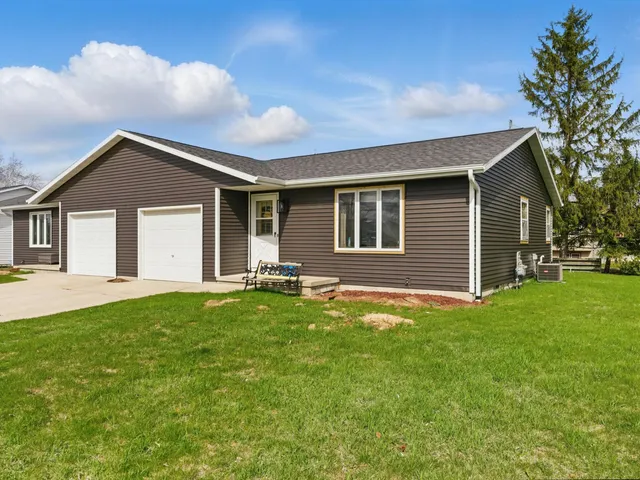 $379,900 | 1933 Kellner Street, Unit 1935, Manitowoc, WI 54220