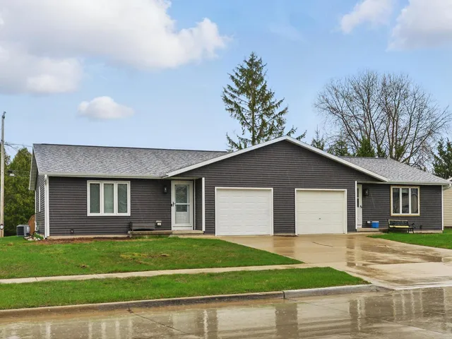 $379,900 | 1933 Kellner Street, Unit 1935, Manitowoc, WI 54220