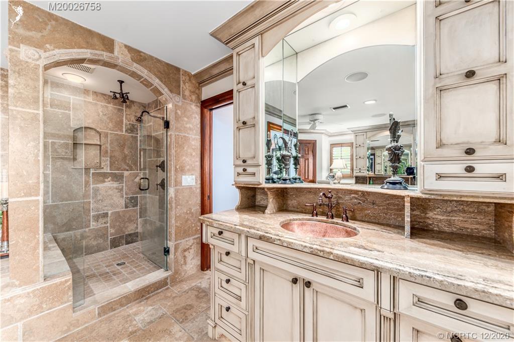 1051 Southeast Riverside Drive Stuart, FL 34996 - Photo 34 of 52 Gallery Image 34