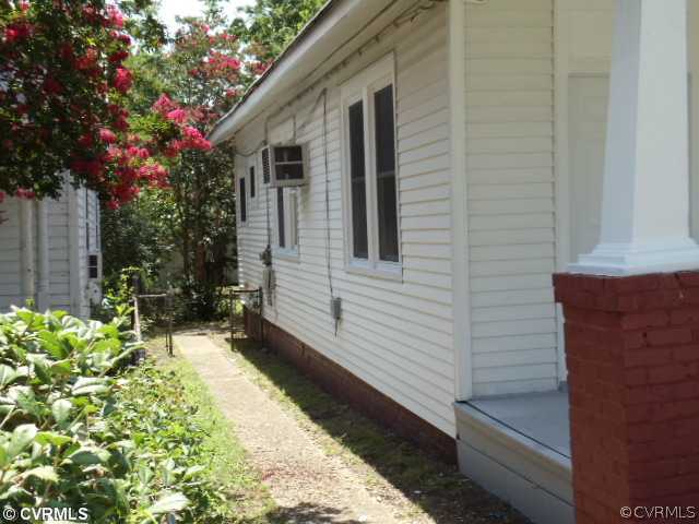 3078 Decatur Street Richmond, VA 23224 - Photo 3 of 12 Exterior Front - 3078 Decatur Street - Left