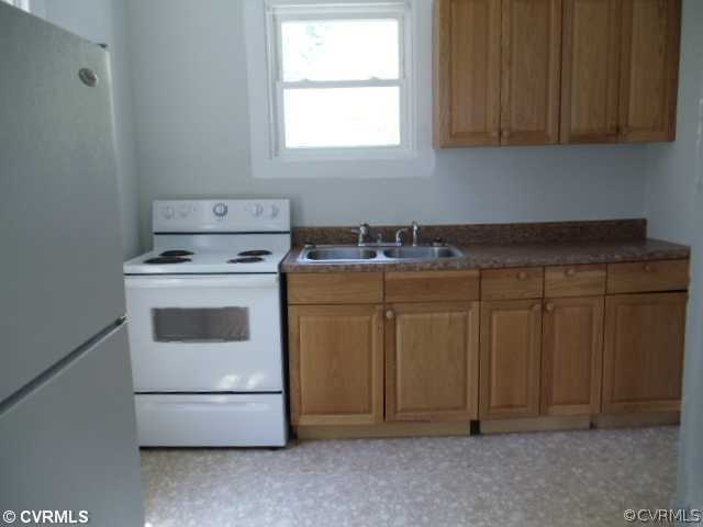 3078 Decatur Street Richmond, VA 23224 - Photo 9 of 12 Kitchen - 3078 Decatur Street - Kitchen