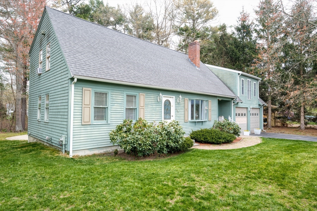 260 Shagbark Road Taunton, MA 02780 - Photo 2 of 40