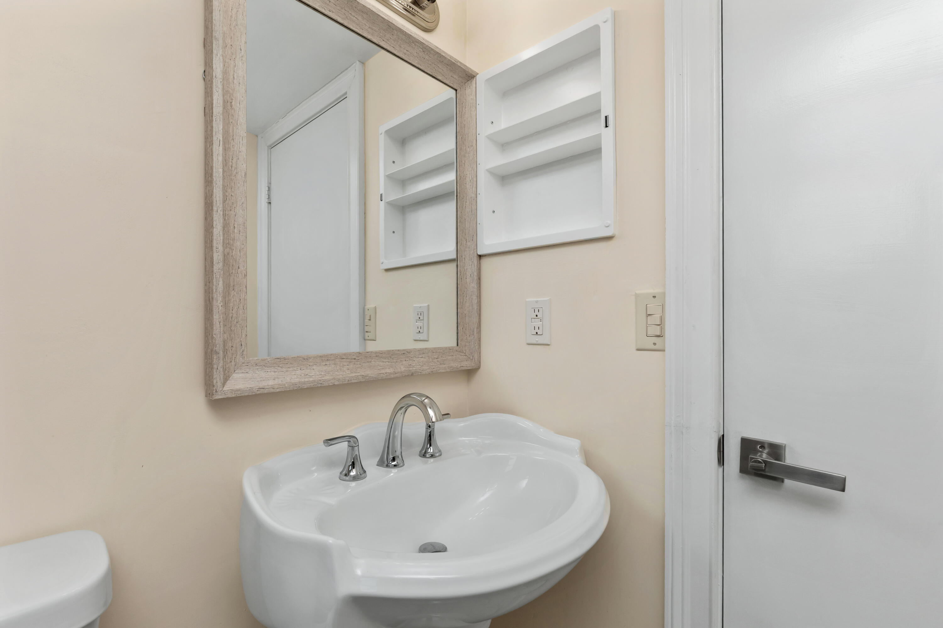 9780 Marina Boulevard, Unit 421 Boca Raton, FL 33428 - Photo 32 of 40 1I6A9294
