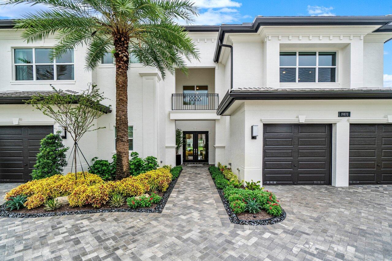 19870 Meadowside Lane Boca Raton, FL 33498 - Photo 7 of 69 004-19870MeadowsideLane-BocaRaton-FL-334