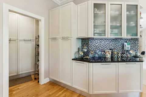 $1,850,000 | 1745 Sundrop Circle, Highland Park, IL 60035
