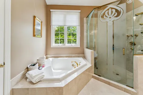 $1,850,000 | 1745 Sundrop Circle, Highland Park, IL 60035
