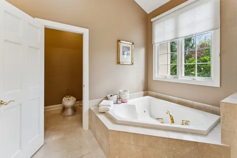 $1,850,000 | 1745 Sundrop Circle, Highland Park, IL 60035
