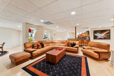 $1,850,000 | 1745 Sundrop Circle, Highland Park, IL 60035