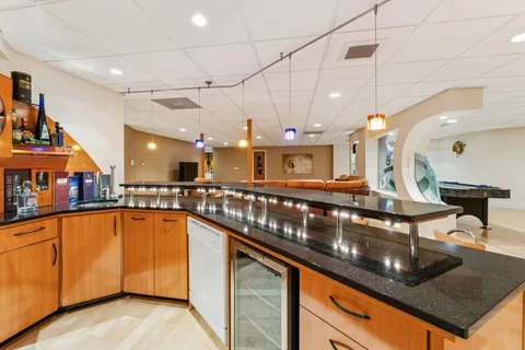 $1,850,000 | 1745 Sundrop Circle, Highland Park, IL 60035